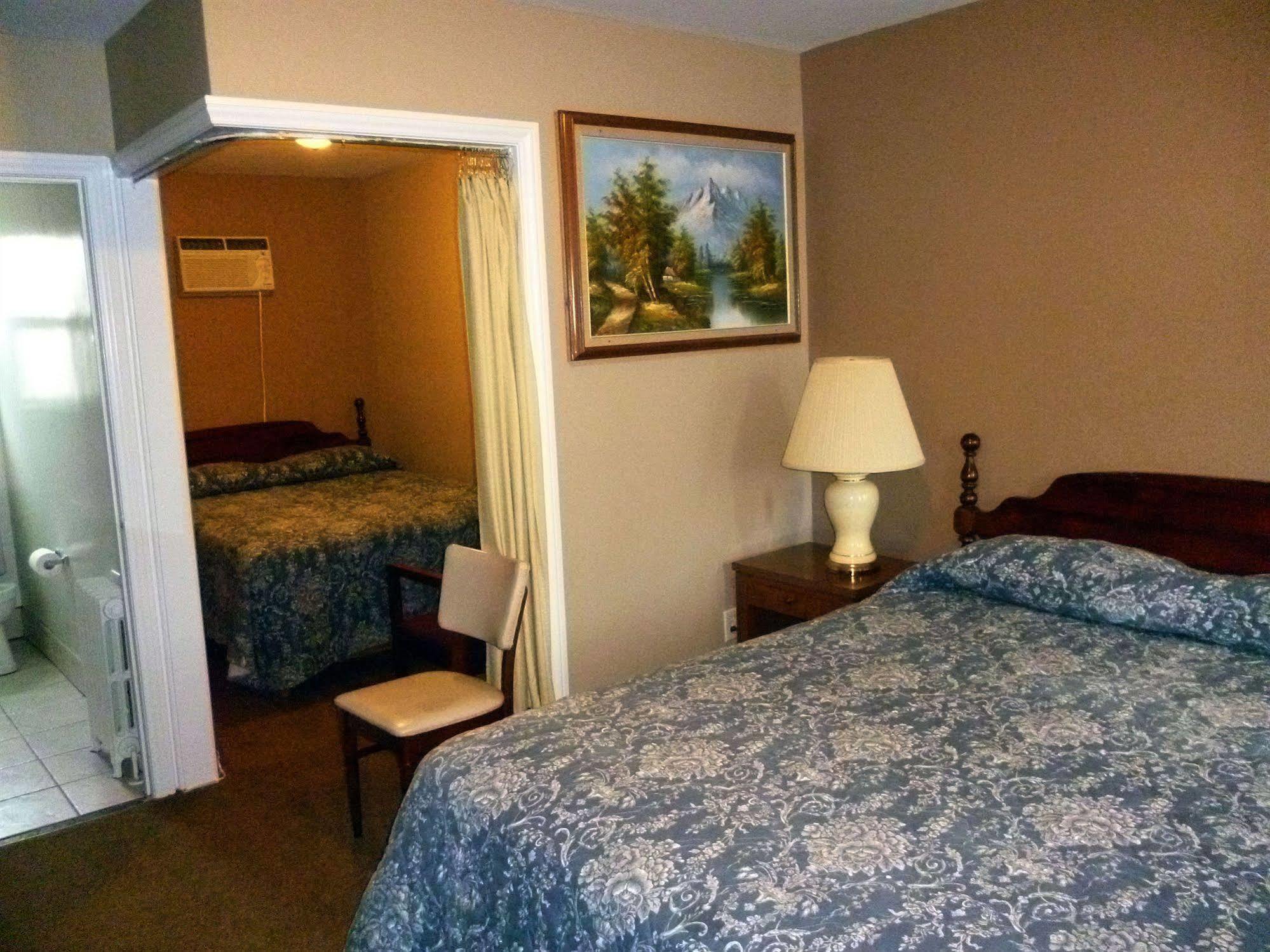Maple Glen Motel London Exterior photo